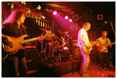 Jim Rudge, Stan Webb, Gary Davies - © photo: Hans Abry (picture no. 1096-33)